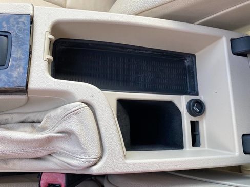 Used 2009 BMW 328i Convertible image 26