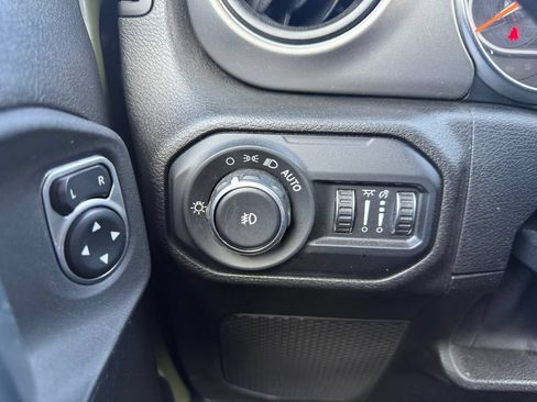 Used 2021 Jeep Wrangler Unlimited Sport AWD/4WD image 20