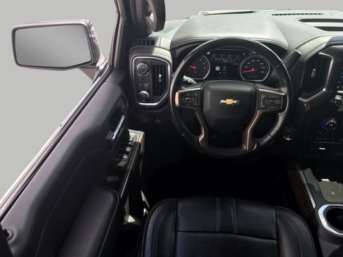 Used 2021 Chevrolet Silverado 1500 High Country w/ Technology Package AWD/4WD image 5