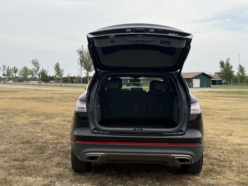 Used 2020 Lincoln Nautilus Reserve w/ Equipment Group 201A FWD image 5