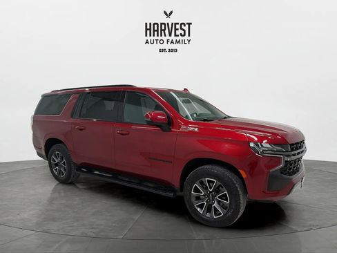 Used 2022 Chevrolet Suburban Z71 w/ Luxury Package AWD/4WD image 9