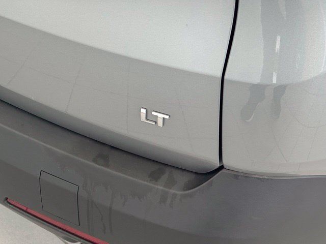 Used 2023 Chevrolet Traverse LT AWD/4WD image 47