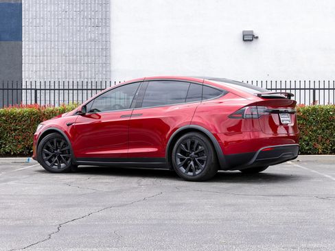 Used 2023 Tesla Model X AWD/4WD image 10