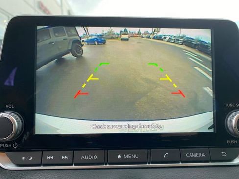 Used 2022 Nissan Sentra SV image 21