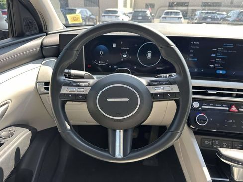 Used 2025 Hyundai Tucson SEL AWD/4WD image 21