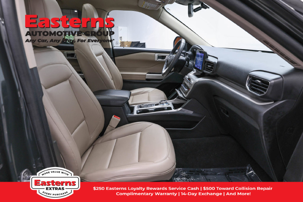 Used 2023 Ford Explorer XLT w/ Equipment Group 202A AWD/4WD image 29