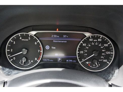Used 2022 Nissan Altima 2.5 SR w/ Midnight Edition Package FWD image 17