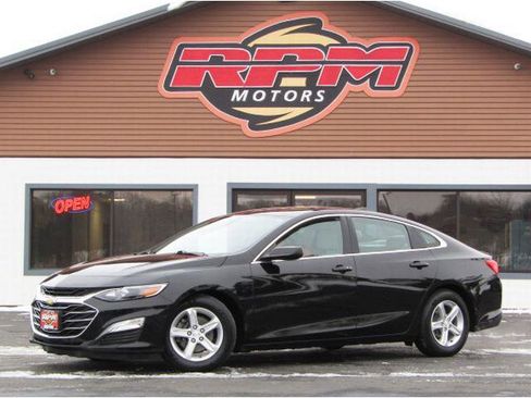 Used 2019 Chevrolet Malibu LS w/ Driver Confidence Package image 2