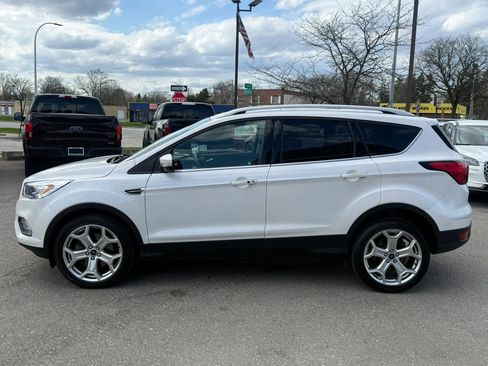 Used 2019 Ford Escape Titanium image 8