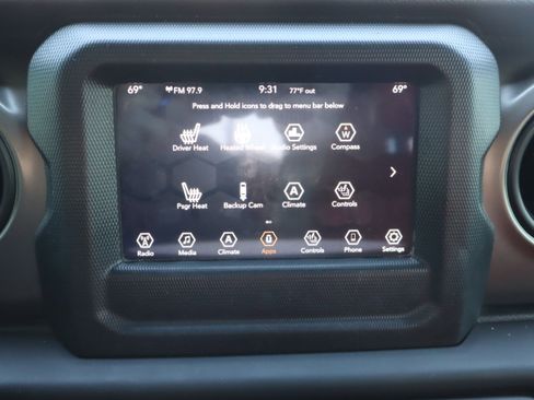 Used 2018 Jeep Wrangler Unlimited Sport S AWD/4WD image 28