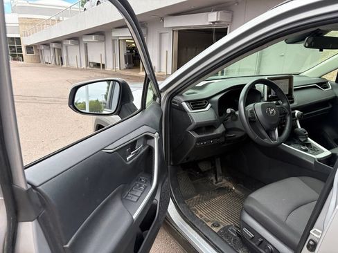 Used 2024 Toyota RAV4 XLE w/ Convenience Package AWD/4WD image 17