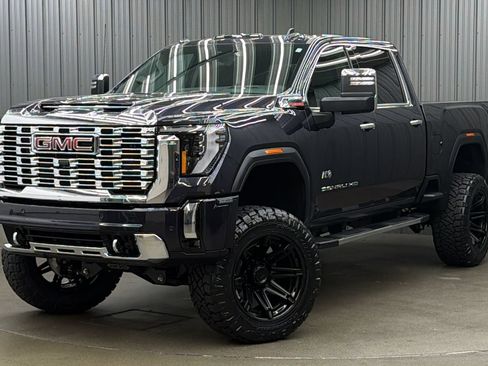 Used 2026 GMC Sierra 2500 Denali w/ Denali Reserve Package AWD/4WD image 1
