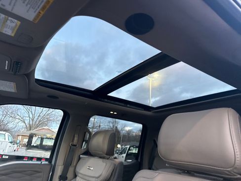 Used 2025 Ford F350 Platinum w/ Platinum Plus Package image 33