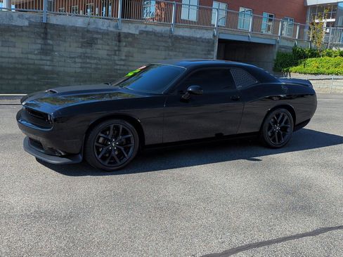Used 2019 Dodge Challenger R/T w/ Blacktop Package RWD image 3