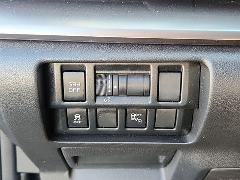 Used 2019 Subaru Crosstrek 2.0i Limited w/ Moonroof Package AWD/4WD image 22