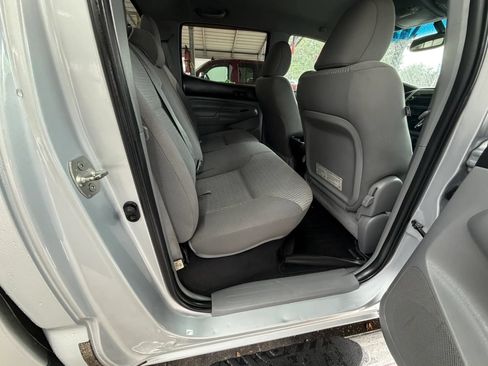 Used 2012 Toyota Tacoma 4x4 Double Cab w/ SR5 Pkg image 19