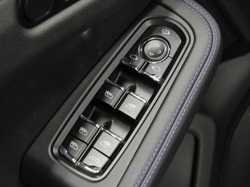 New 2026 Porsche Macan AWD/4WD image 28