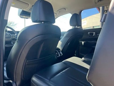 Certified 2024 Kia Sorento S image 5