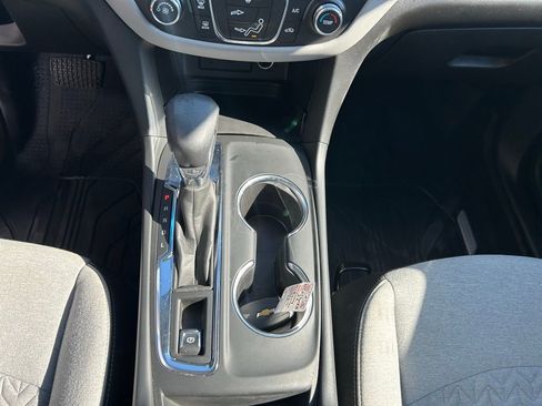 Used 2022 Chevrolet Equinox LS w/ LS Convenience Package image 11