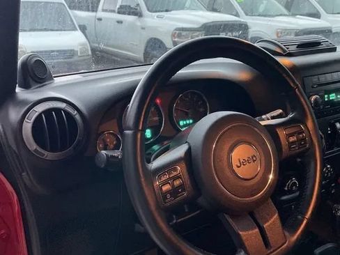 Used 2013 Jeep Wrangler Unlimited Sport AWD/4WD image 13