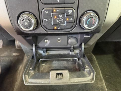 Used 2014 Ford F150 XLT w/ Equipment Group 302A Luxury image 35