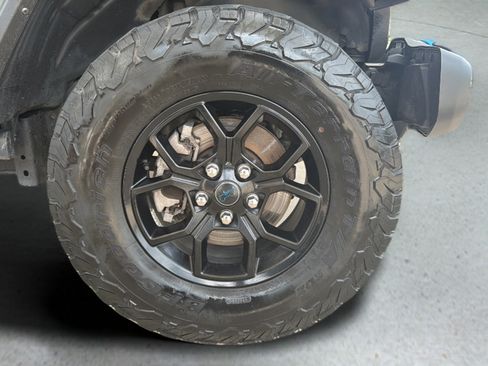 Used 2024 Jeep Wrangler Unlimited AWD/4WD image 24