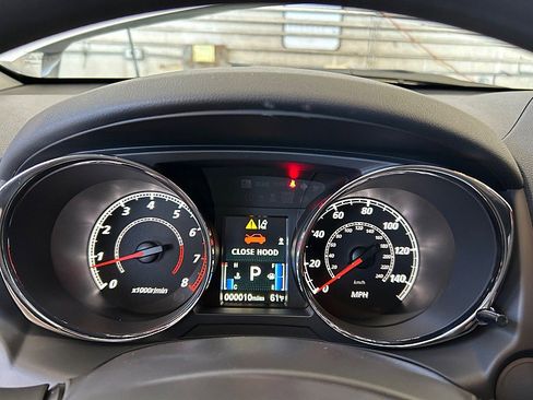 New 2025 Mitsubishi Outlander SE image 21