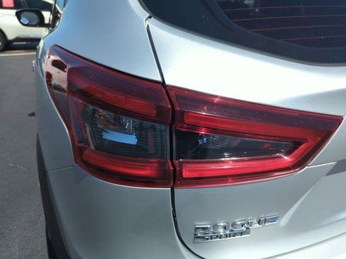Certified 2020 Nissan Rogue Sport SV FWD image 18
