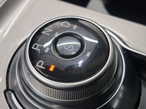 Used 2024 Ford Edge SEL image 32