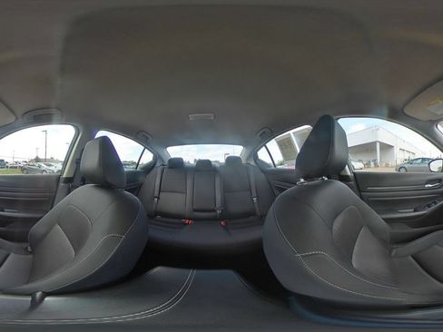 Used 2025 Nissan Altima 2.5 SV FWD image 42