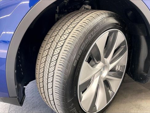 Used 2023 Tesla Model Y Long Range AWD/4WD image 33