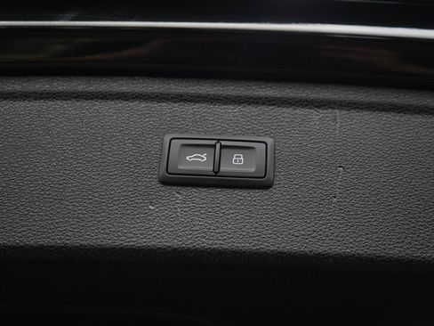Used 2024 Audi Q5 e Premium w/ Convenience Package AWD/4WD image 18