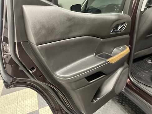 Used 2021 GMC Acadia SLE w/ LPO, Floor Liner Package image 15