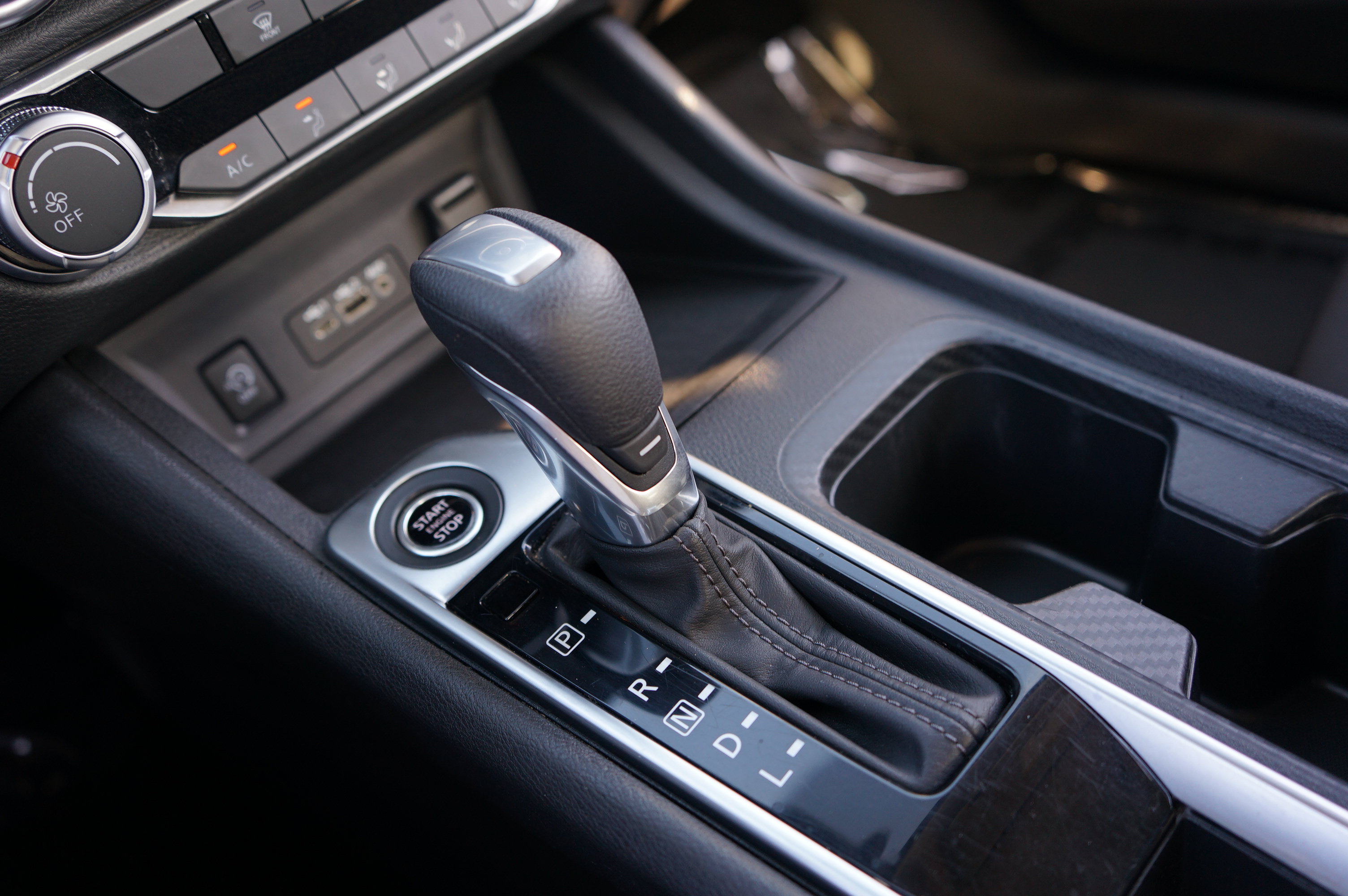Used 2024 Nissan Sentra SV FWD image 13