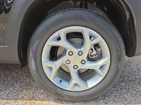 New 2026 Chevrolet Trax LS w/ LS Convenience Package FWD image 32