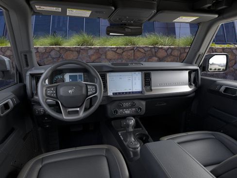 New 2025 Ford Bronco Outer Banks image 9