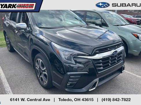 Used 2023 Subaru Ascent Touring image 1