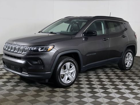 Used 2022 Jeep Compass Latitude w/ Convenience Group image 5