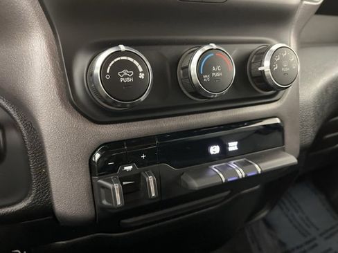 Used 2021 RAM 2500 Big Horn image 13