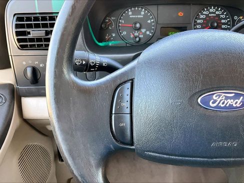 Used 2006 Ford F250 XL RWD image 23