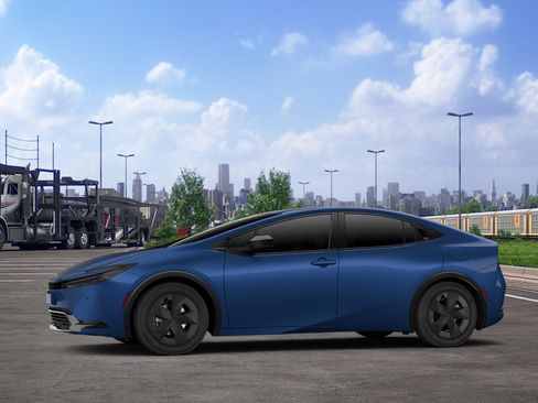 New 2027 Toyota Prius LE FWD image 5