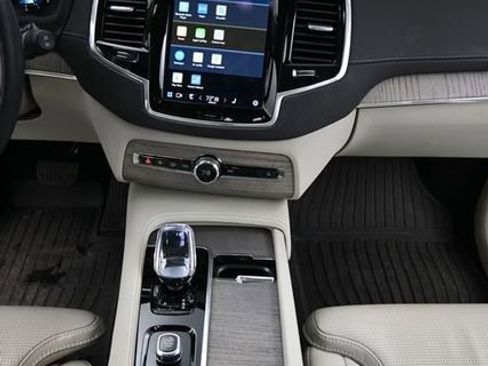 Used 2024 Volvo XC90 B6 Ultimate w/ Protection Package Premier image 16