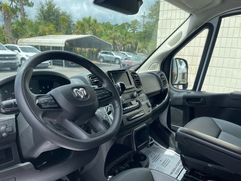 Used 2025 RAM ProMaster 2500 w/ Convenience Group FWD image 10