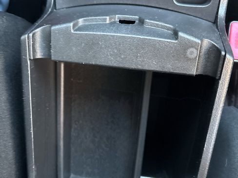 Used 2011 MAZDA MAZDA3 s Sport w/ Tech Pkg image 28