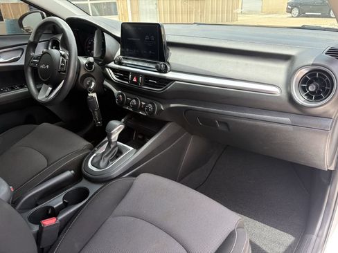 Used 2024 Kia Forte LXS FWD image 27