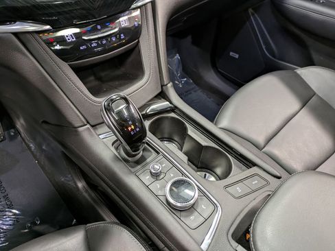 Used 2020 Cadillac XT6 Premium Luxury image 14