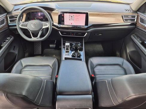 Used 2024 Volkswagen Atlas SEL AWD/4WD image 19