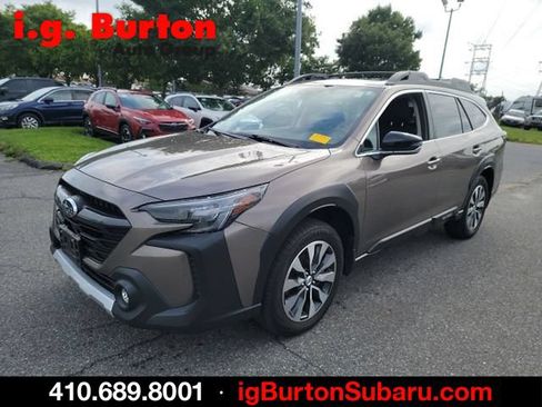 Used 2023 Subaru Outback Limited AWD/4WD image 3