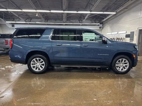 New 2026 Chevrolet Suburban Premier AWD/4WD image 7