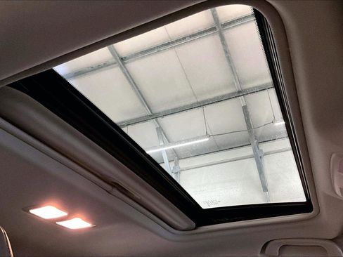 Used 2020 MAZDA CX-5 Touring image 21